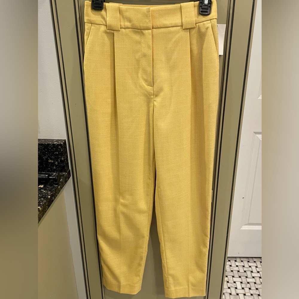 NWT H&M Yellow Tailored Trousers